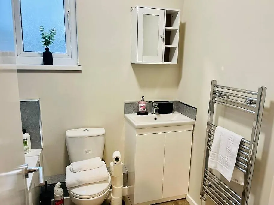 Spacious Home With On-Street Parking Cardiff 0*,  United Kingdom