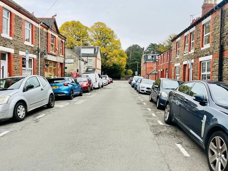 Spacious Home With On-Street Parking Cardiff United Kingdom