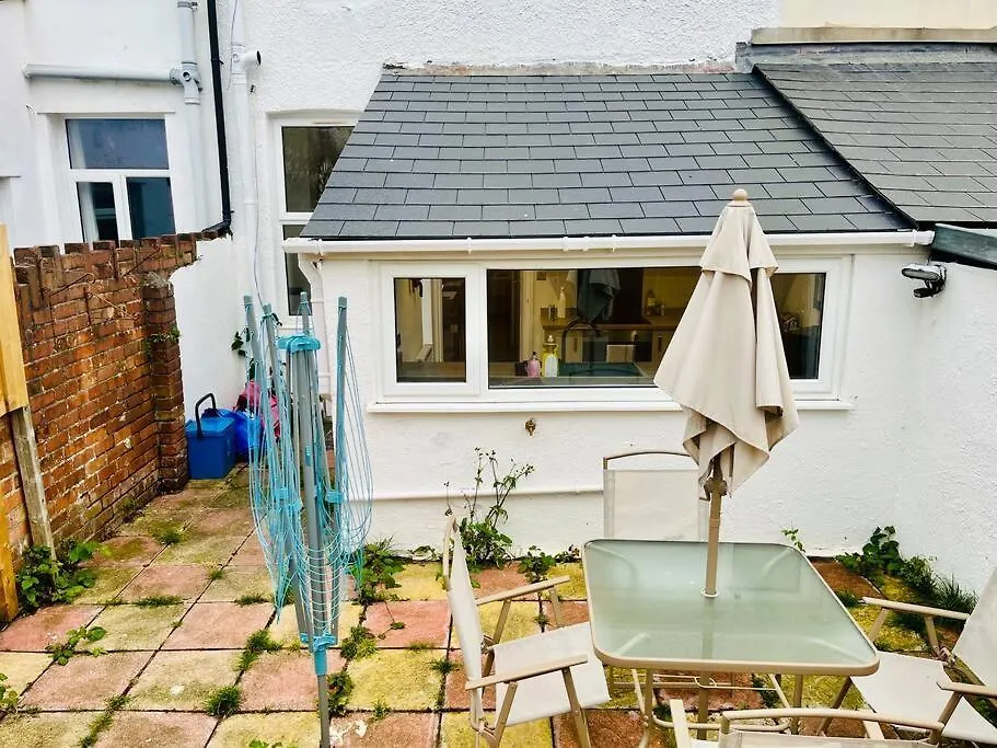 Spacious Home With On-Street Parking Cardiff 0*,  Regno Unito