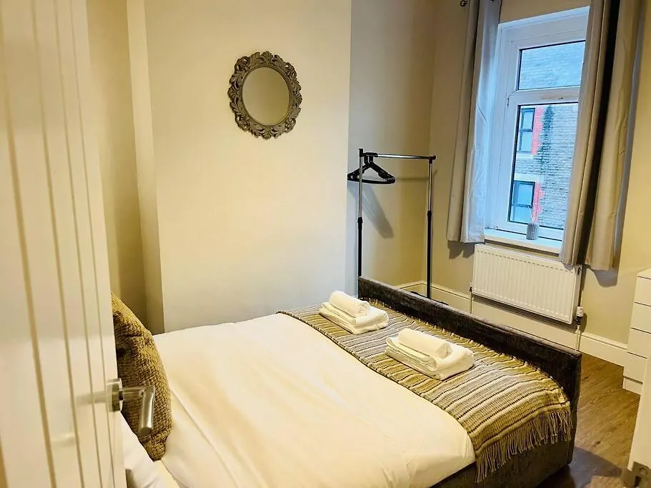 Casa vacanze Spacious Home With On-Street Parking Cardiff