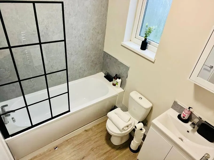 Spacious Home With On-Street Parking Cardiff Casa vacanze